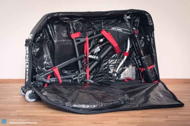 First Look | EVOC BIKE TRAVEL BAG PRO Softcase | ENDURO Mountainbike  Magazine