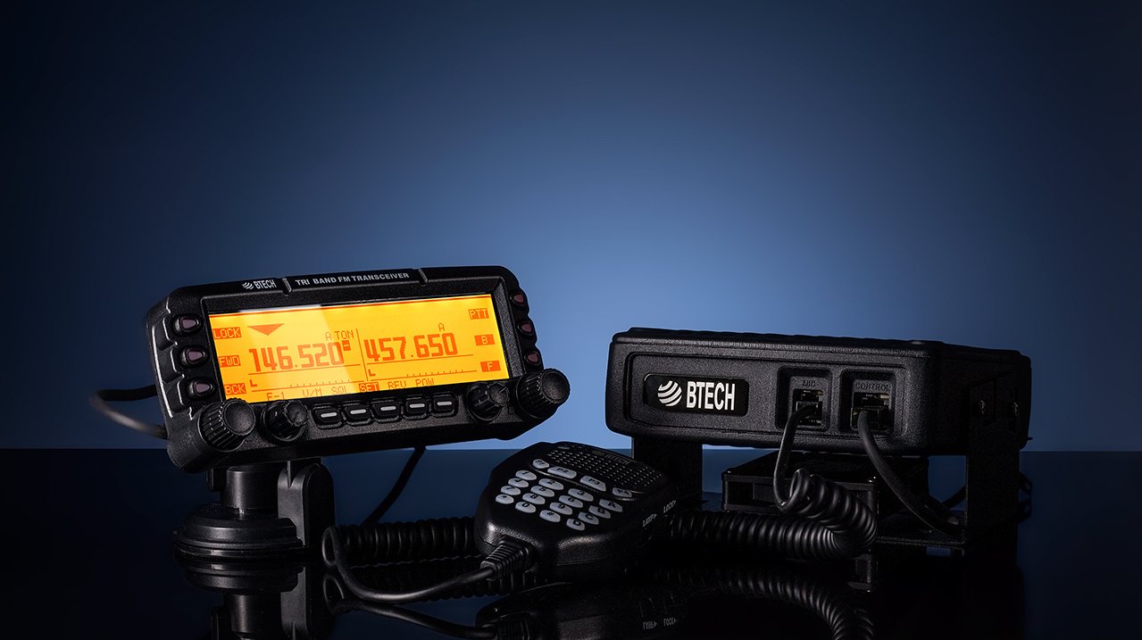 BTECH UV-5X3 5 Watt Tri-Band Radio VHF, - tiendamia.com