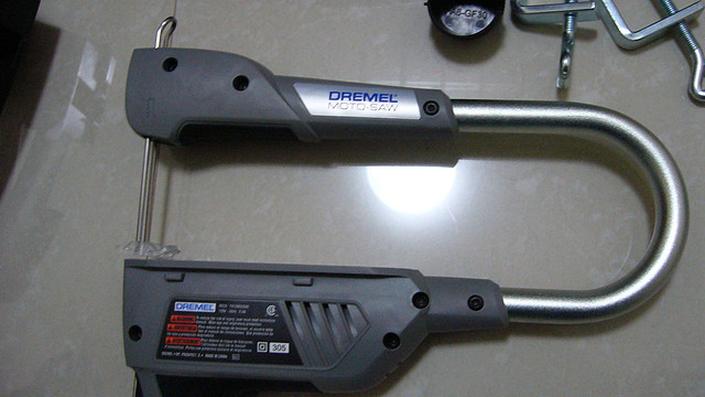 家居必备篇四十六：琢美Dremel MS20-01 Moto-Saw Variable Speed Compact Scroll Saw Kit 金属，塑料和木头台锯_五金工具_什么值得买