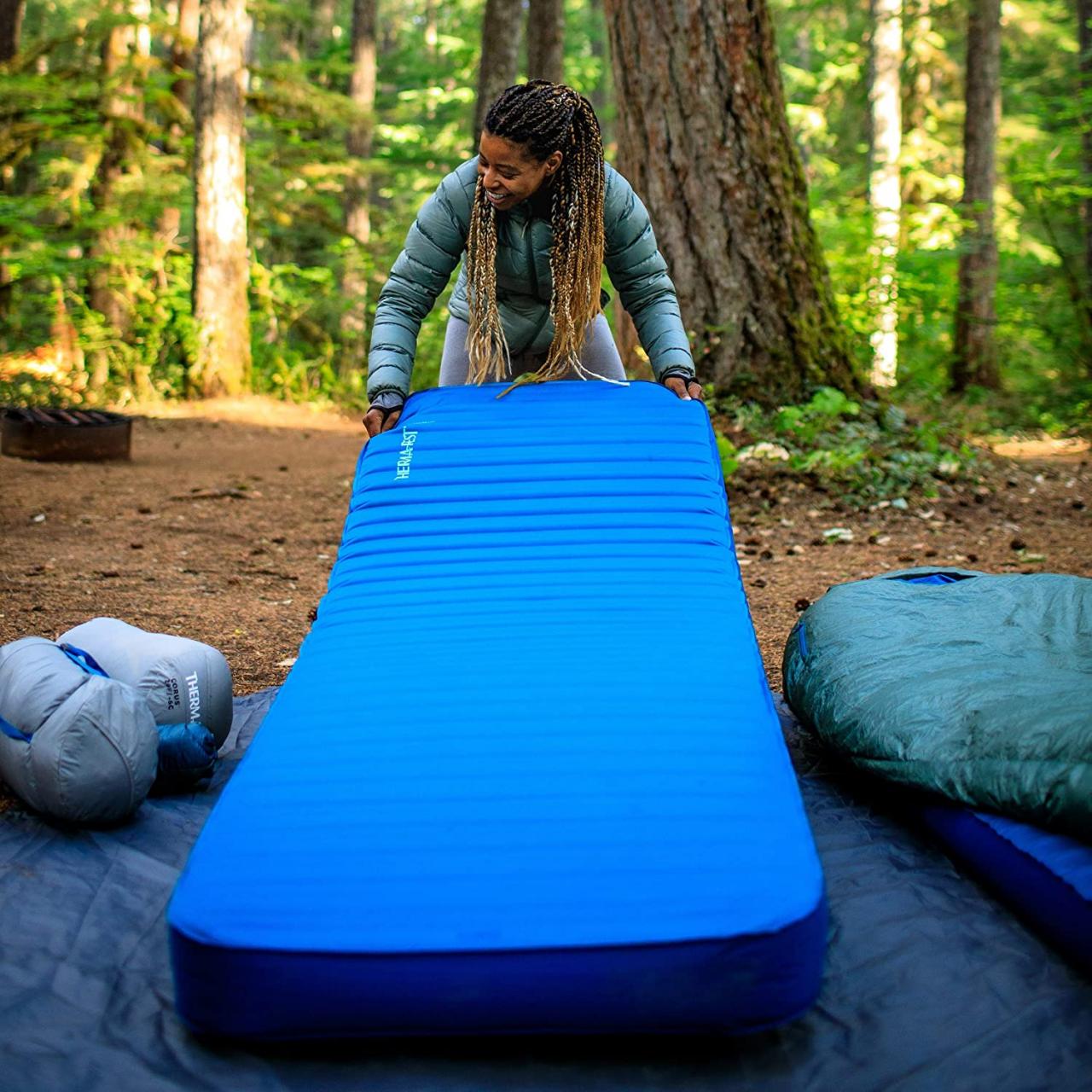 Buy Therm-a-Rest MondoKing 3D Self-Inflating Foam Camping Mattress Online  in Italy. B07YFXYF9W