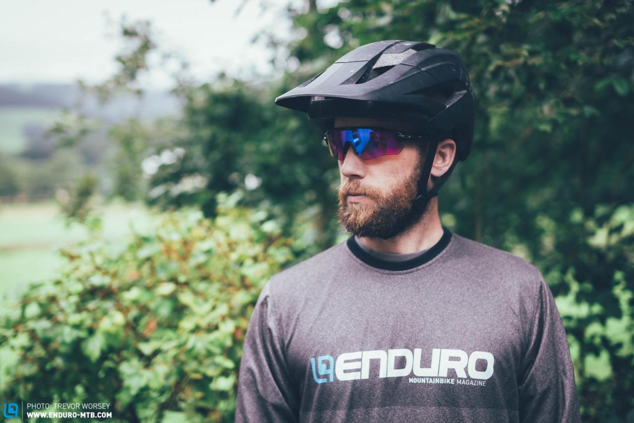 Fox Metah Helmet Review: Moto looks for the trail rider | ENDURO  Mountainbike Magazine
