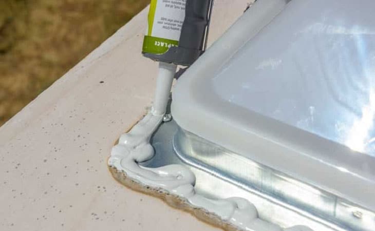Top 10 RV Roof Sealants (Recommendations for Liquid, Tape, Self-levling  etc.) – TinyHouseDesign