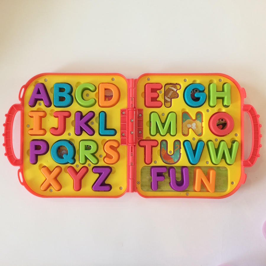 Last Minute Gift For Your Toddler- Elmo's On The Go Letters {Review}