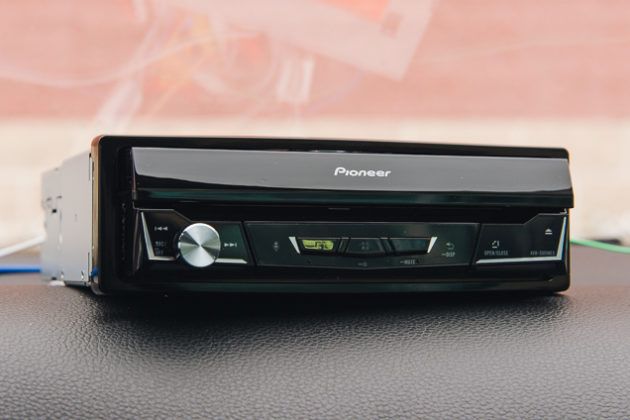 The Best Car Stereos With Apple CarPlay and Android Auto | Reviews by  Wirecutter