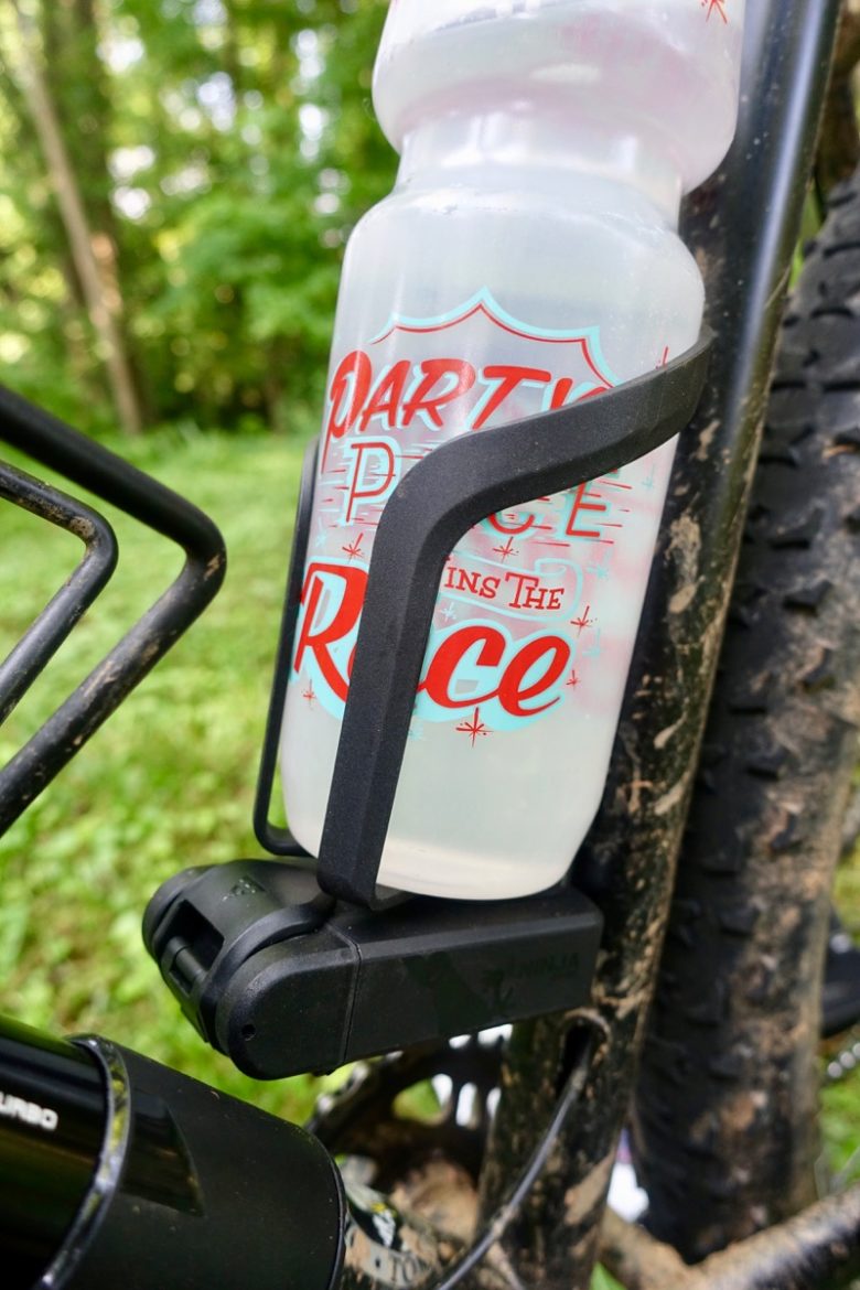 Topeak Ninja Series Stashes a Sweet Tool or Tube Under Your Bottle Cage -  Singletracks Mountain Bike News