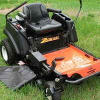 Ariens Zoom Zero Turn 40 riding lawn mower like new - $1200 (Southampton,  w.MA.) | Garden Items For Sale | Hartford, CT | Shoppok