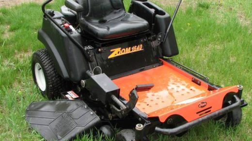 Ariens Zoom Zero Turn 40 riding lawn mower like new - $1200 (Southampton,  w.MA.) | Garden Items For Sale | Hartford, CT | Shoppok